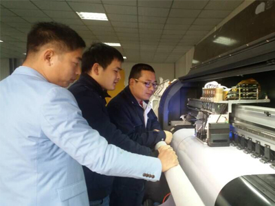 登騰派遣精英技術(shù)工程師付歐瑞卡工廠學習