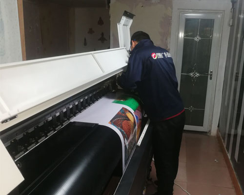 登騰技術(shù)工程師：講述噴繪機出現(xiàn)死機故障的原因及對策