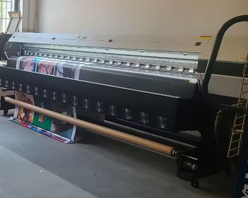 穩(wěn)定高速 煥圖噴繪機為廣告制作公司規(guī)?；a(chǎn)保駕護航