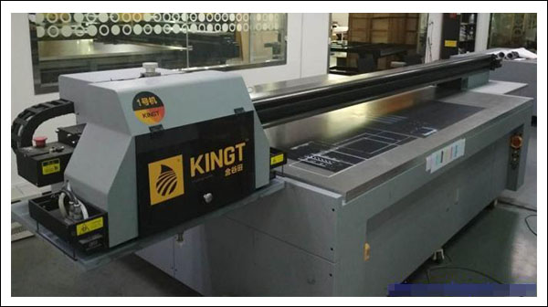 uv平板打印機.jpg uv平板打印機.jpg