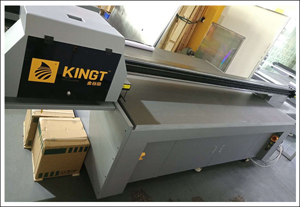 金谷田uv平板打印機(jī).jpg 金谷田uv平板打印機(jī).jpg