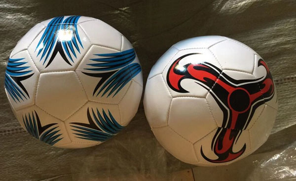 足球皮革印刷機(jī)制作.jpg 足球皮革印刷機(jī)制作.jpg